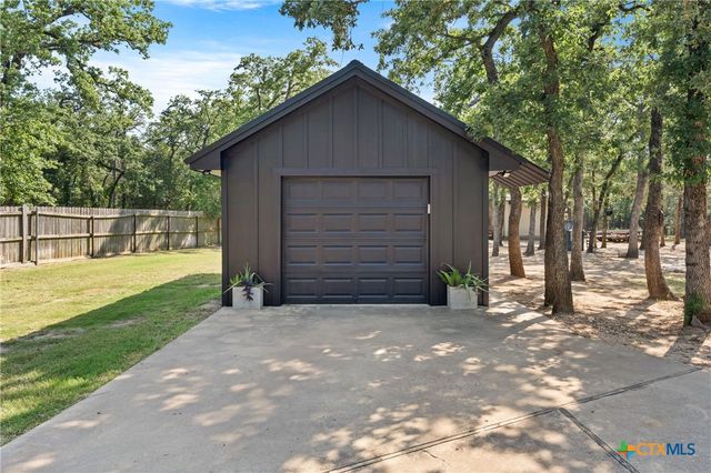 103 County Road 424b, Lorena, TX 76655