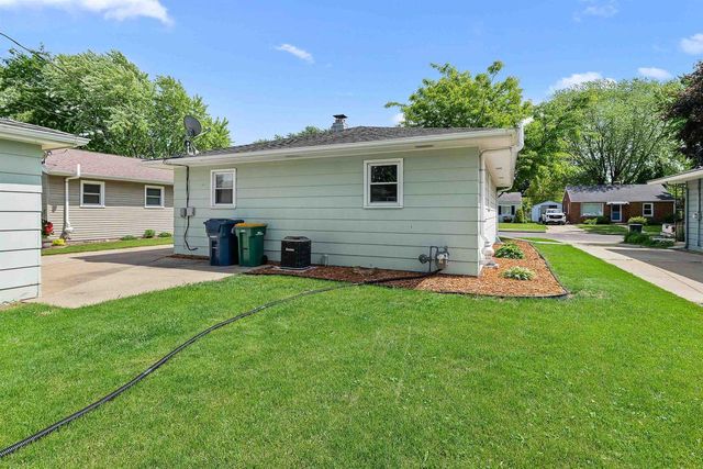 605 E 10TH STREET, Fond Du Lac, WI 54935