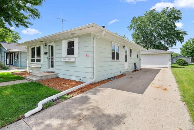 605 E 10TH STREET, Fond Du Lac, WI 54935