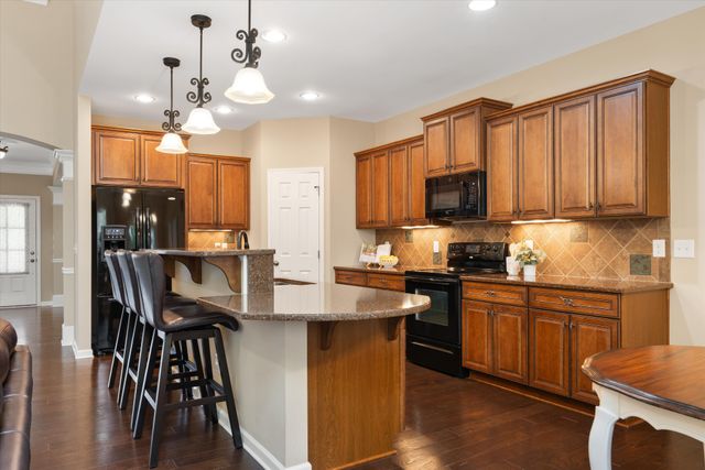 1406 Wayfield Ln, Mount Juliet, TN 37122