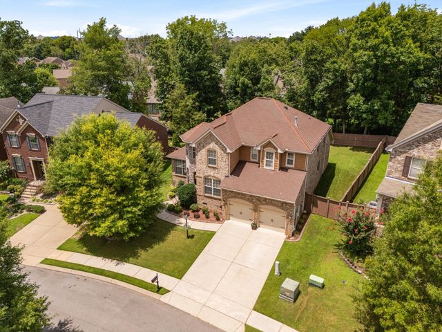 1406 Wayfield Ln, Mount Juliet, TN 37122