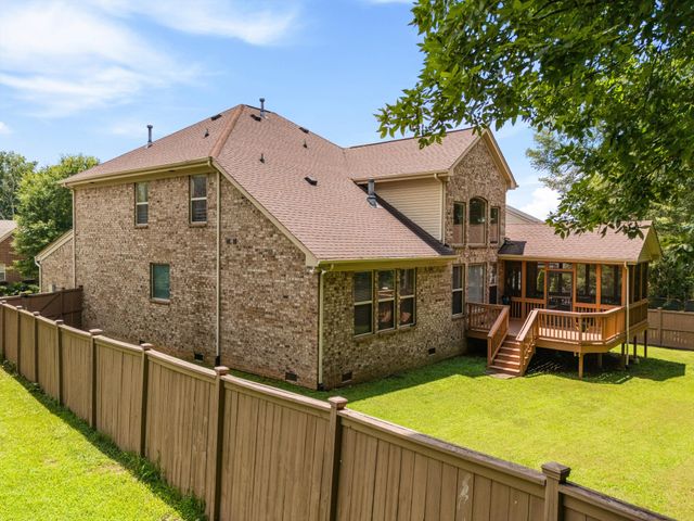 1406 Wayfield Ln, Mount Juliet, TN 37122