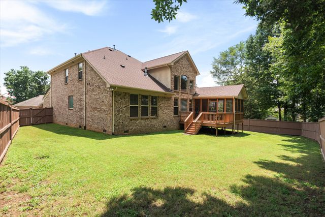 1406 Wayfield Ln, Mount Juliet, TN 37122