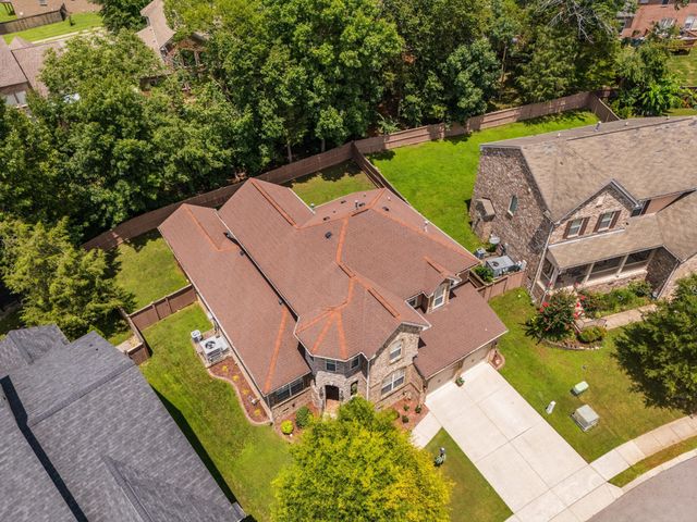 1406 Wayfield Ln, Mount Juliet, TN 37122