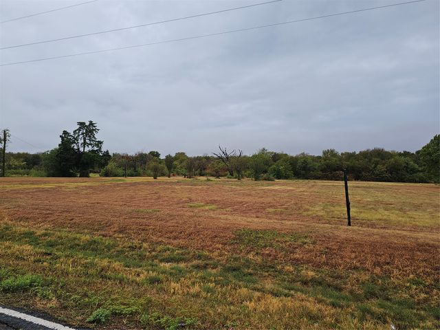 1105 S I-45, Ennis, TX 75119