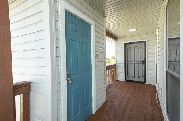 4702 Bayou Lane, Hitchcock, TX 77563