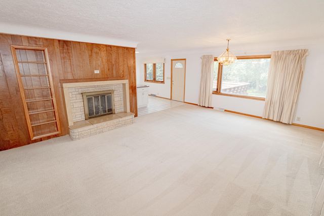 1126 Rachael Street, Waterloo, IA 50701