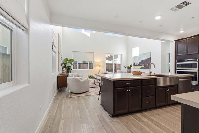 3009 Mulvaney Ave, Sacramento, CA 95833