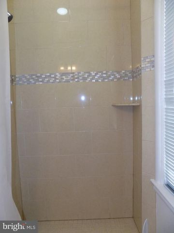 138 S ABINGDON ST, Arlington, VA 22204