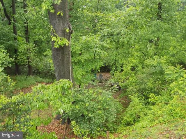 138 S ABINGDON ST, Arlington, VA 22204