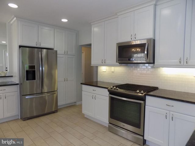 138 S ABINGDON ST, Arlington, VA 22204