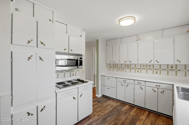 296 Old Town Creek Road NE, Leland, NC 28451