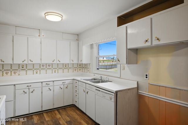 296 Old Town Creek Road NE, Leland, NC 28451