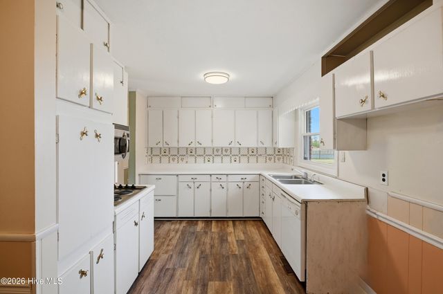 296 Old Town Creek Road NE, Leland, NC 28451