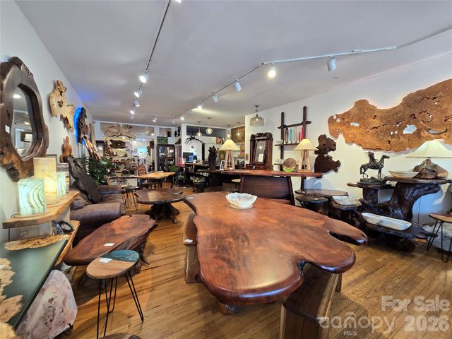 142 N Main Street, Waynesville, NC 28786