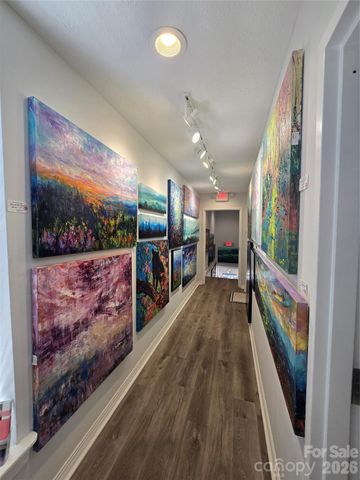 142 N Main Street, Waynesville, NC 28786