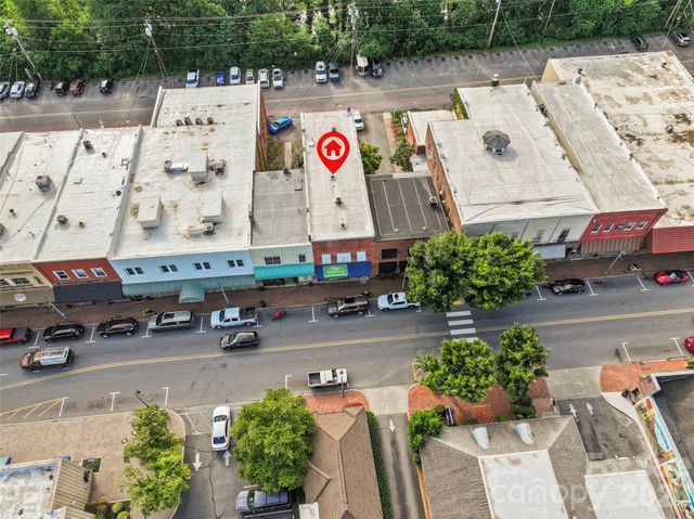 142 N Main Street, Waynesville, NC 28786