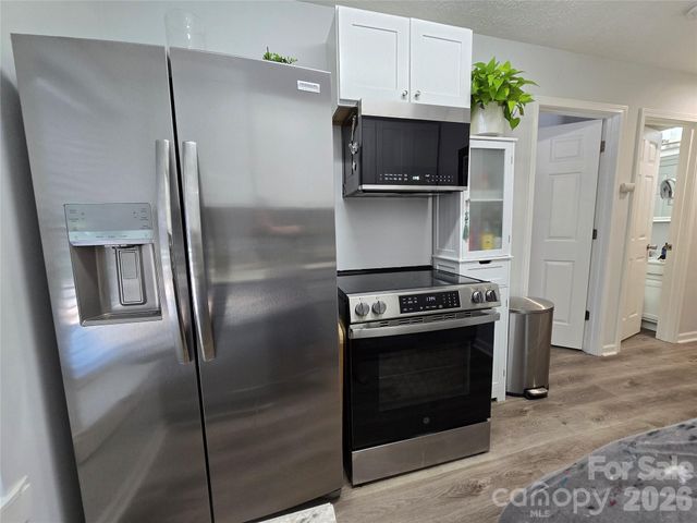 142 N Main Street, Waynesville, NC 28786