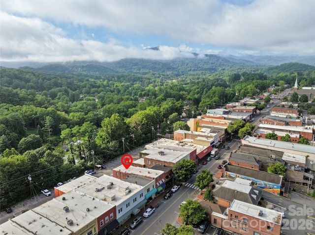 142 N Main Street, Waynesville, NC 28786