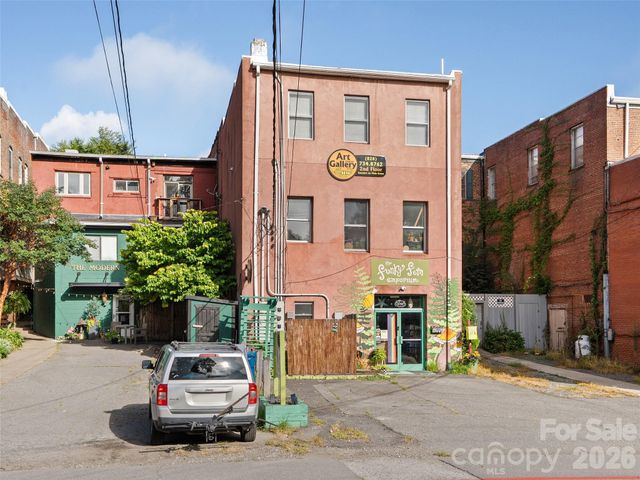 142 N Main Street, Waynesville, NC 28786