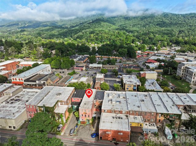142 N Main Street, Waynesville, NC 28786
