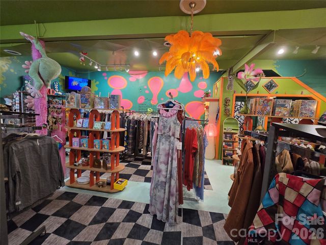 142 N Main Street, Waynesville, NC 28786