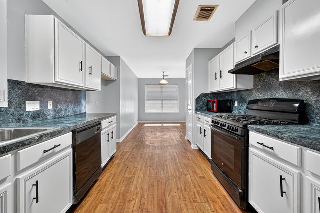 4002 Teal Run Place Court, Fresno, TX 77545