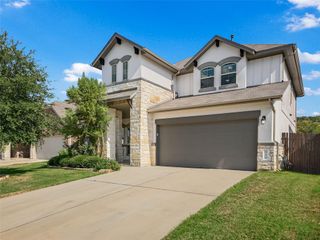 820 Goldilocks LN, Manchaca, TX 78652