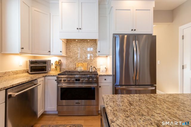 22 Soderman Way, Cheshire, CT 06410