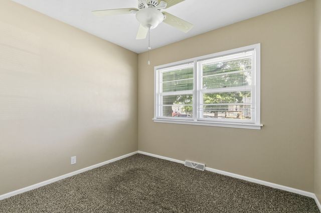 3017 W Lombard Street, Davenport, IA 52804