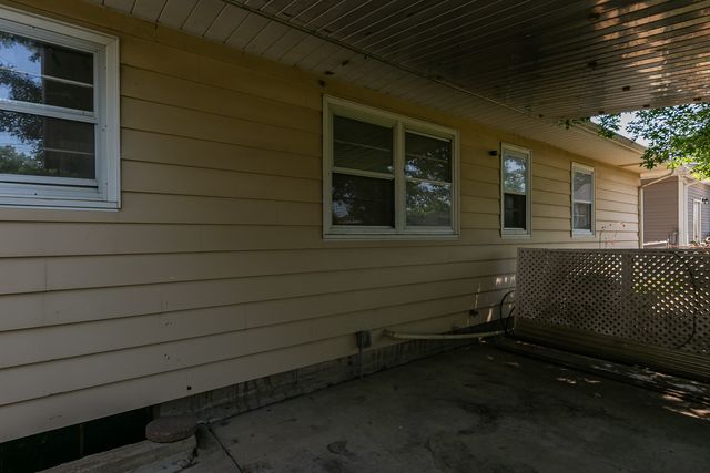 3017 W Lombard Street, Davenport, IA 52804