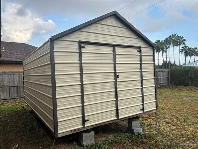 3509 Adams Avenue, Alton, TX 78573