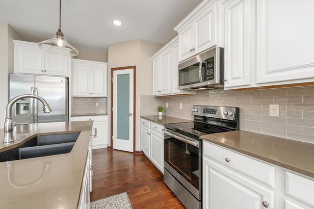 3222 N Chambers St, Wichita, KS 67205