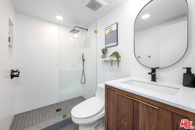 5121 Westpark Drive 105, Valley Village, CA 91601