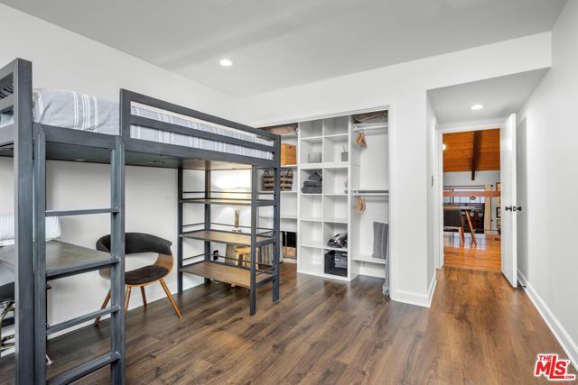 5121 Westpark Drive 105, Valley Village, CA 91601