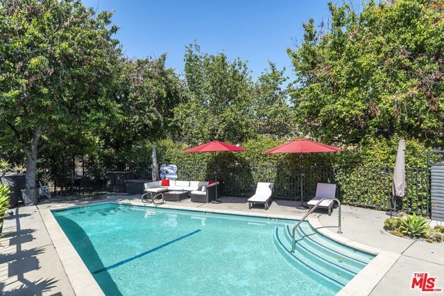 5121 Westpark Drive 105, Valley Village, CA 91601