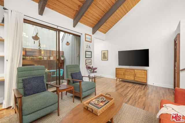 5121 Westpark Drive 105, Valley Village, CA 91601