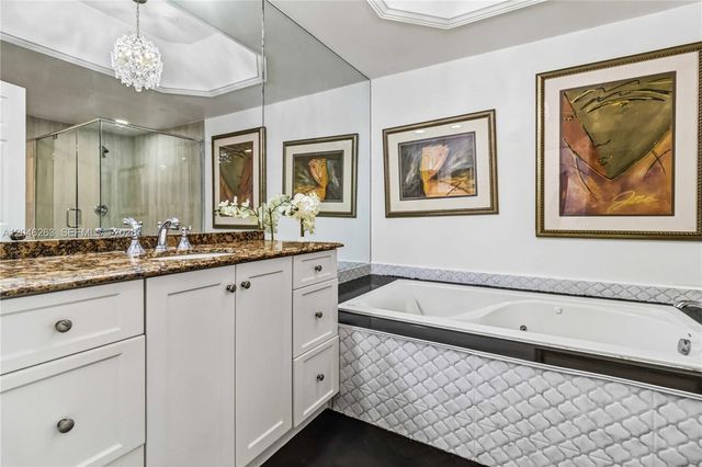 3700 Island Boulevard C307, Aventura, FL 33160