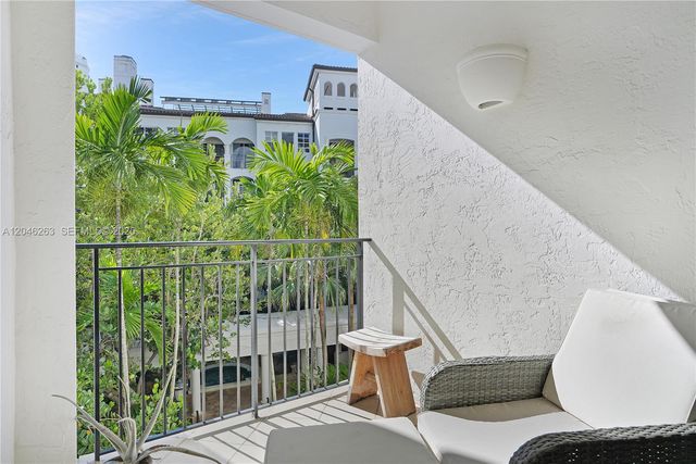 3700 Island Boulevard C307, Aventura, FL 33160