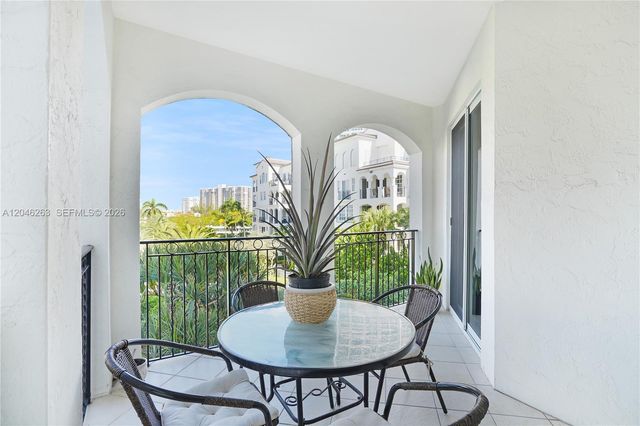 3700 Island Boulevard C307, Aventura, FL 33160