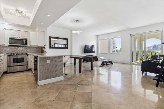 3700 Island Boulevard C307, Aventura, FL 33160