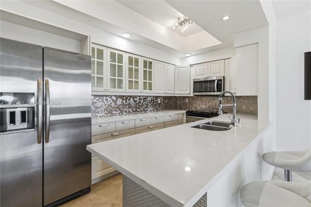 3700 Island Boulevard C307, Aventura, FL 33160