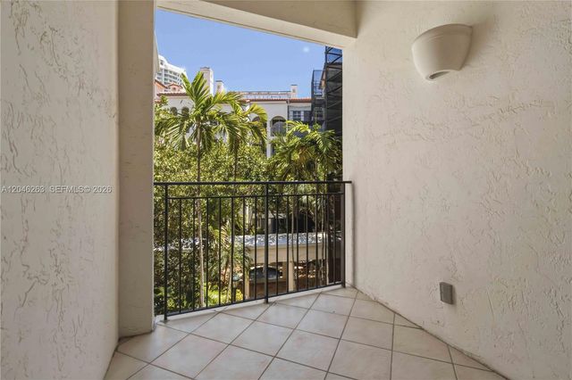 3700 Island Boulevard C307, Aventura, FL 33160