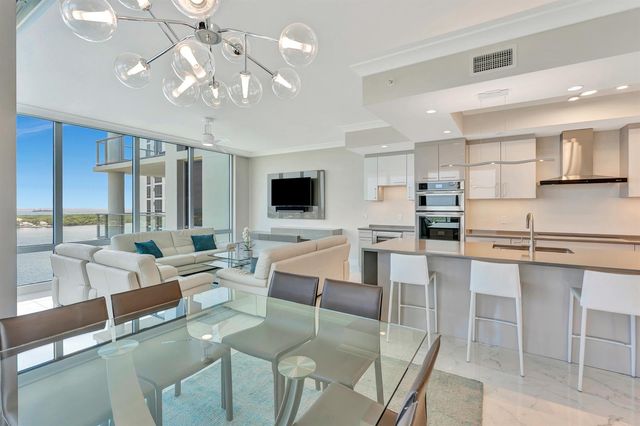 1 Water Club Way 1701, North Palm Beach, FL 33408