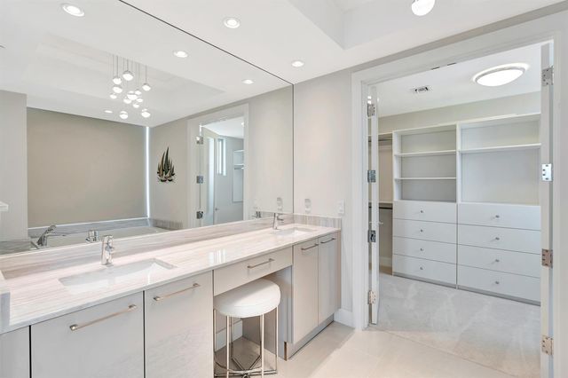 1 Water Club Way 1701, North Palm Beach, FL 33408