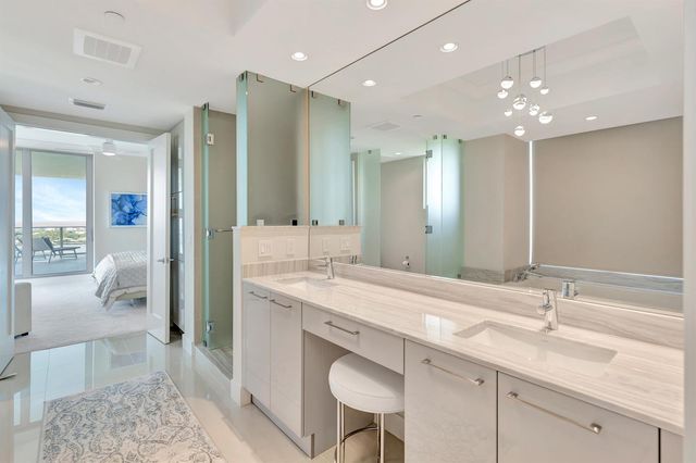 1 Water Club Way 1701, North Palm Beach, FL 33408