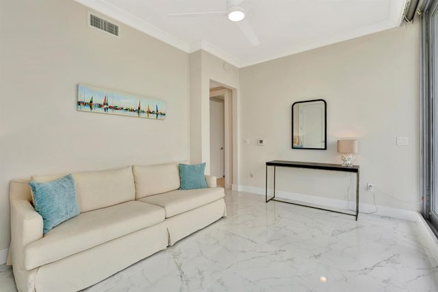 1 Water Club Way 1701, North Palm Beach, FL 33408