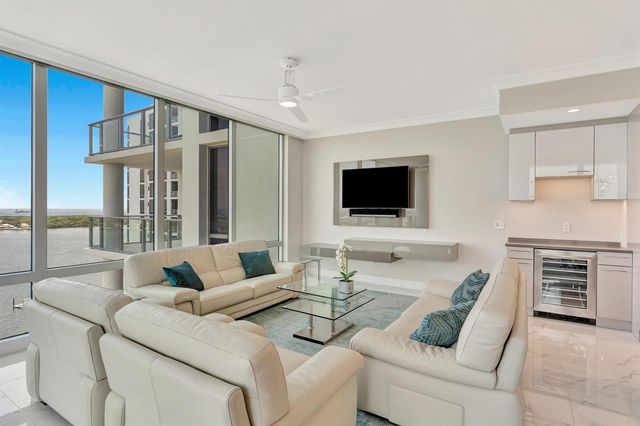 1 Water Club Way 1701, North Palm Beach, FL 33408