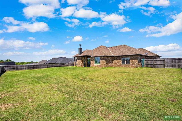 10683 NE Seaside Ln, Elgin, OK 73538