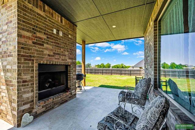 10683 NE Seaside Ln, Elgin, OK 73538
